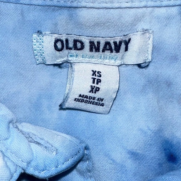 TEXAS STORMS Tie dye half button up shirt pockets upcycled by Impulsive Designs - Picture 11 of 14